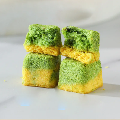 تريت عشب🌿 القط وبيض السمان45g.    (تاريخ الانتهاء 12/2027)